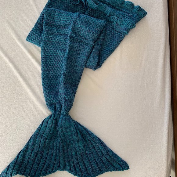 Mermaid Blanket - Picture 1 of 2